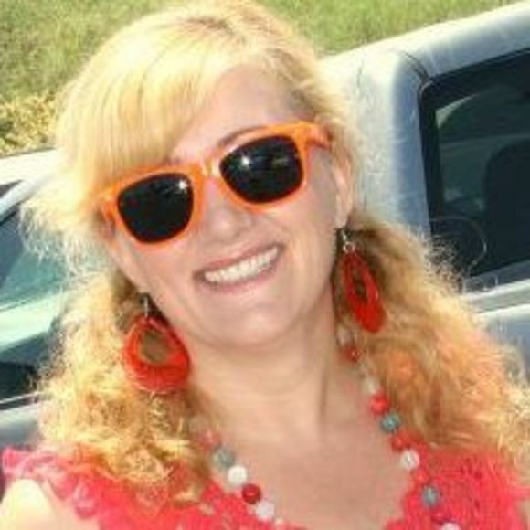Poshmark profile picture for @ioan
